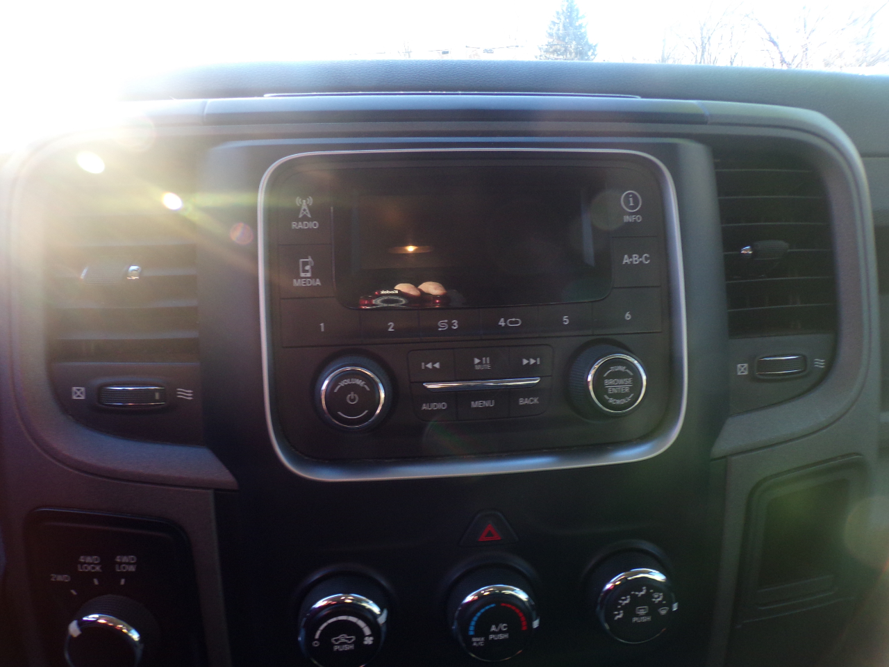 RAM 1500 Tradesman Quad Cab 4WD 2014
