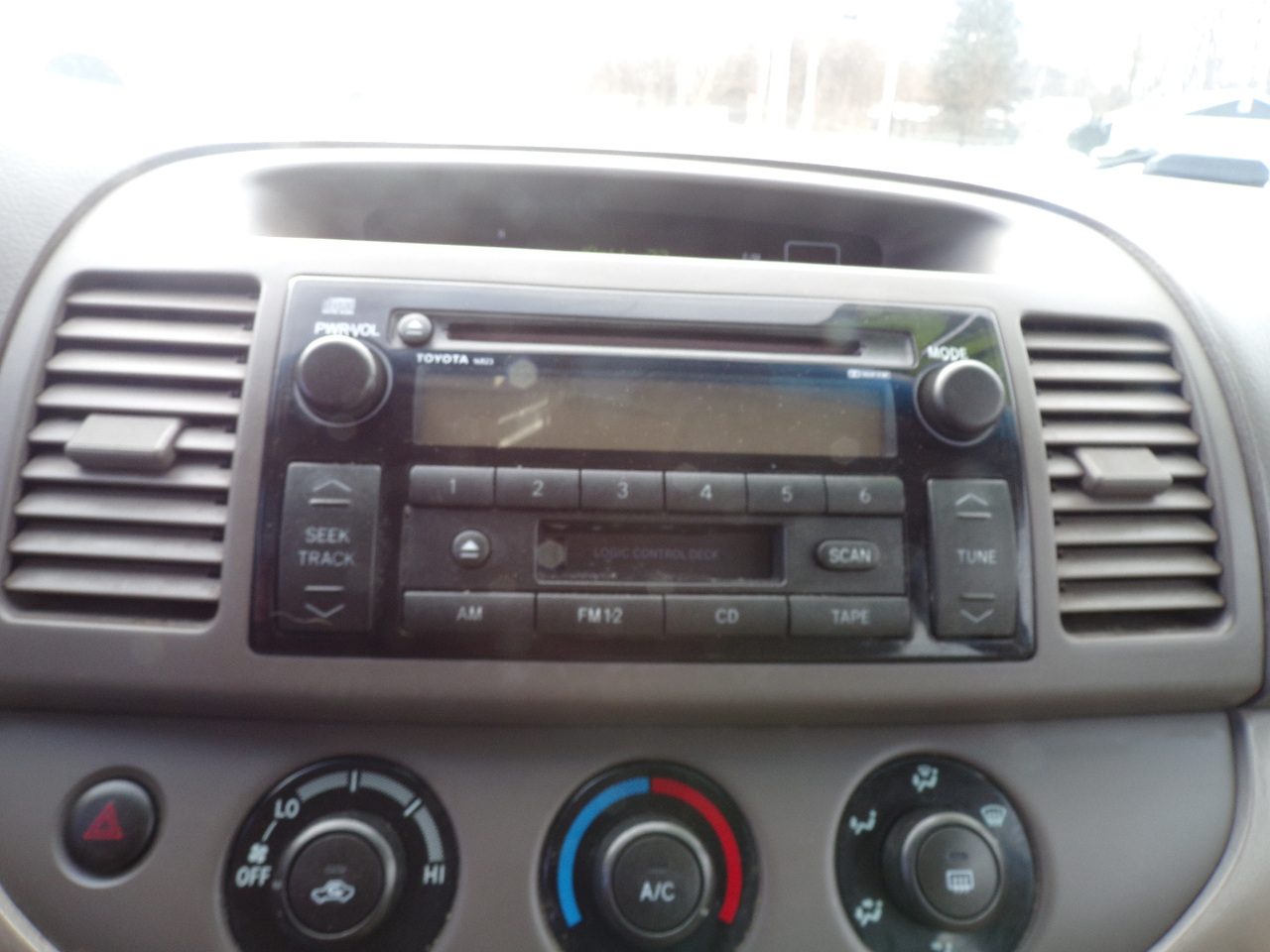 Toyota Camry Standard 2004