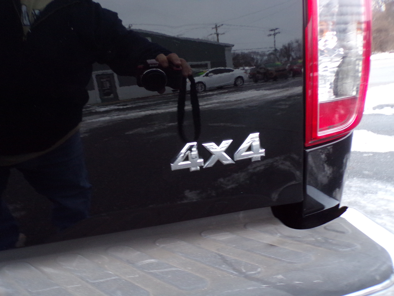 Nissan Frontier SL Crew Cab 4WD 2011