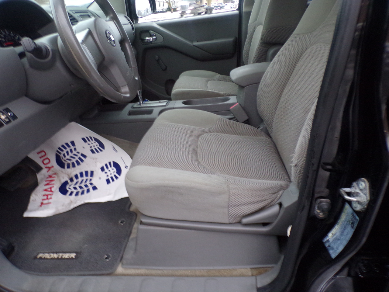 Nissan Frontier SL Crew Cab 4WD 2011