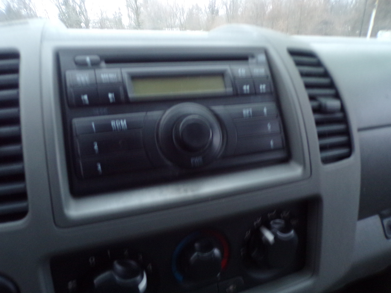 Nissan Frontier SL Crew Cab 4WD 2011