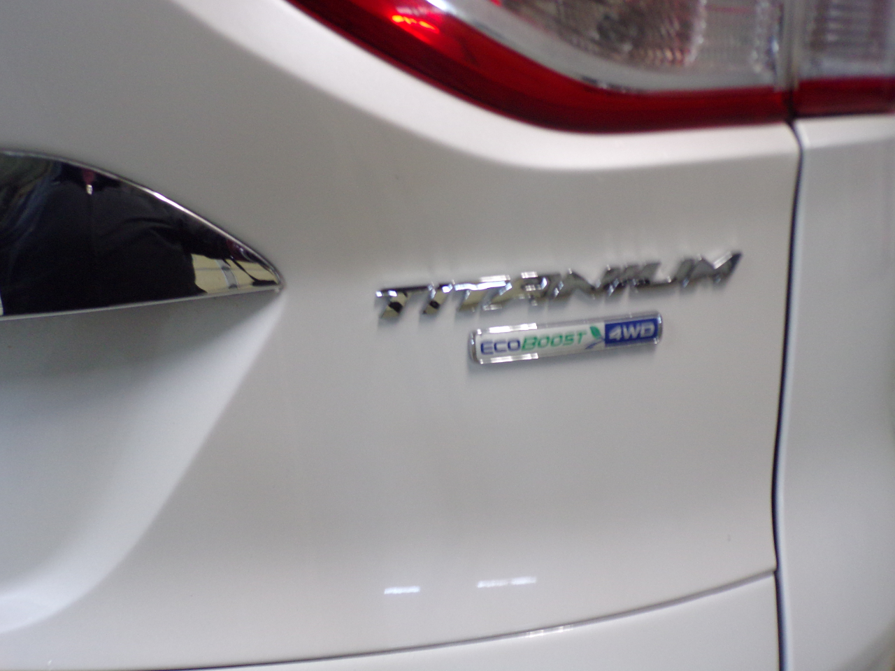 Ford Escape Titanium 4WD 2014