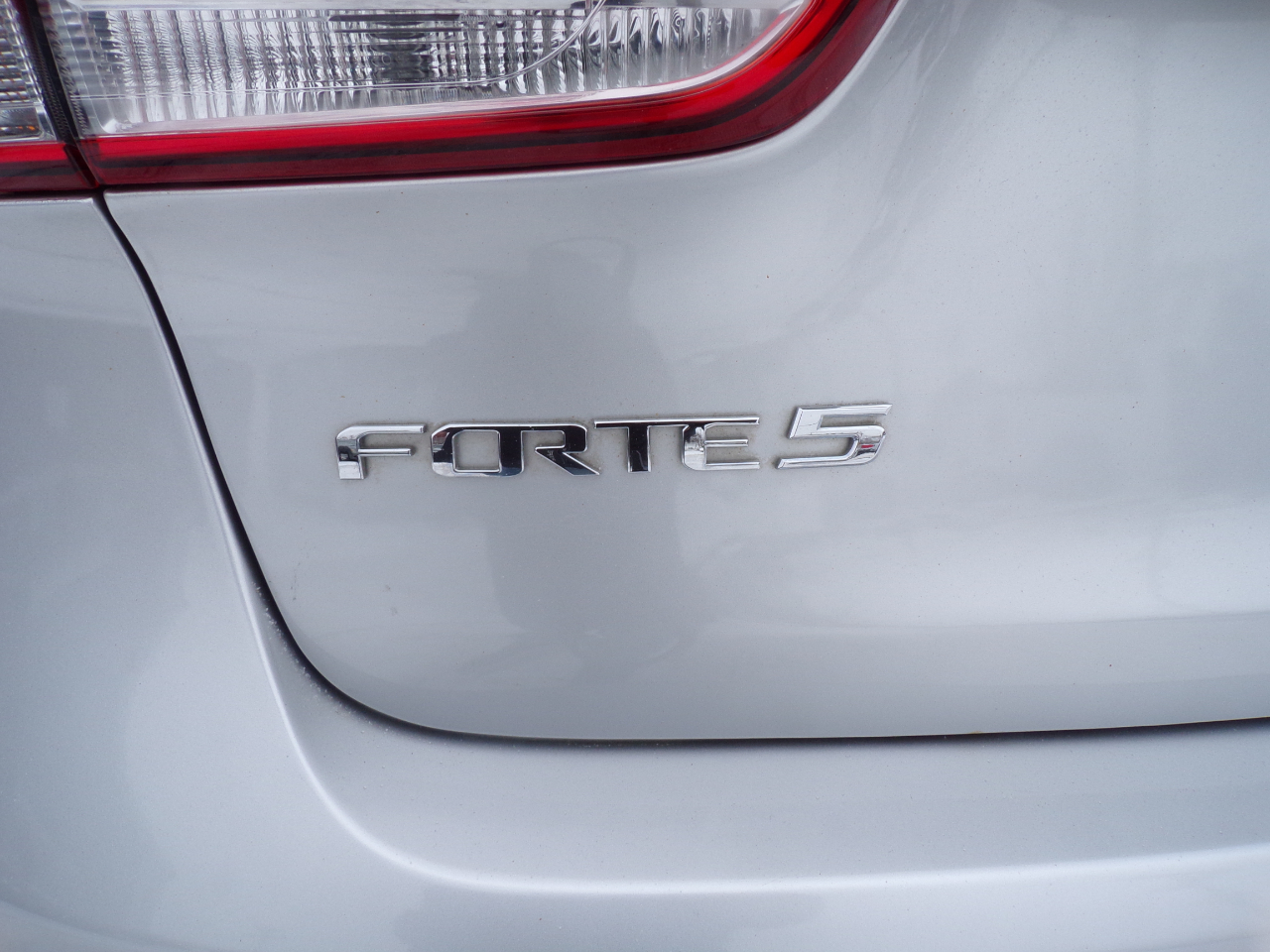 Kia Forte 5-Door EX 2016