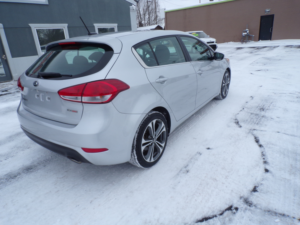 Kia Forte 5-Door EX 2016