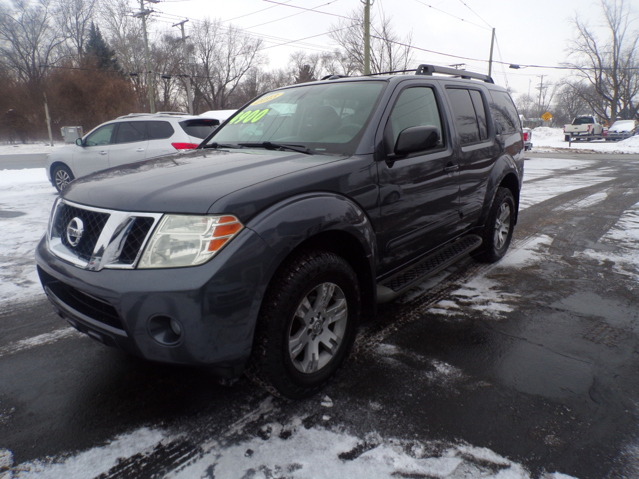 Nissan Pathfinder LE 4WD 2010