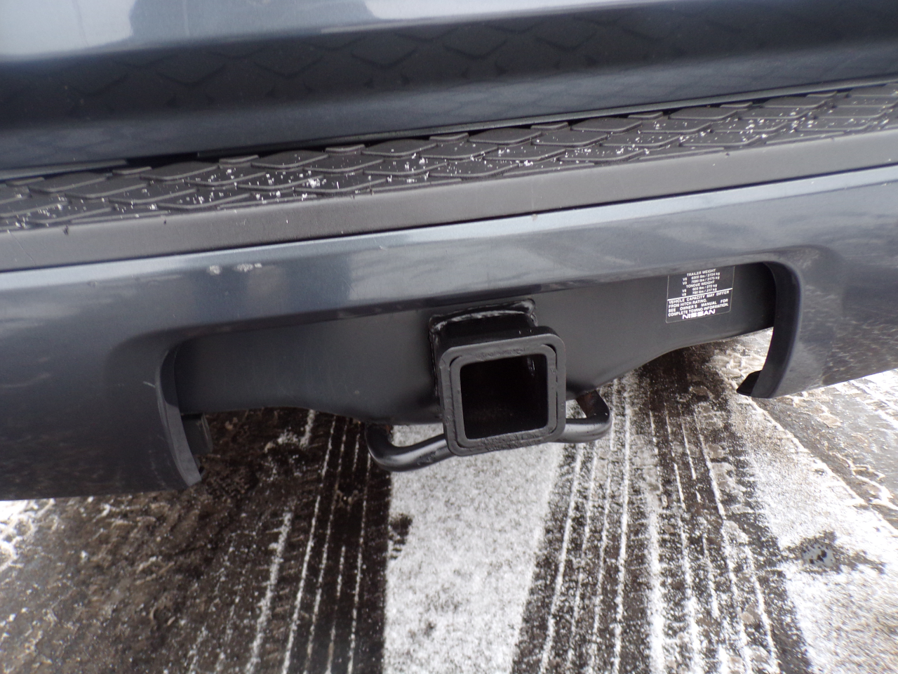 Nissan Pathfinder LE 4WD 2010