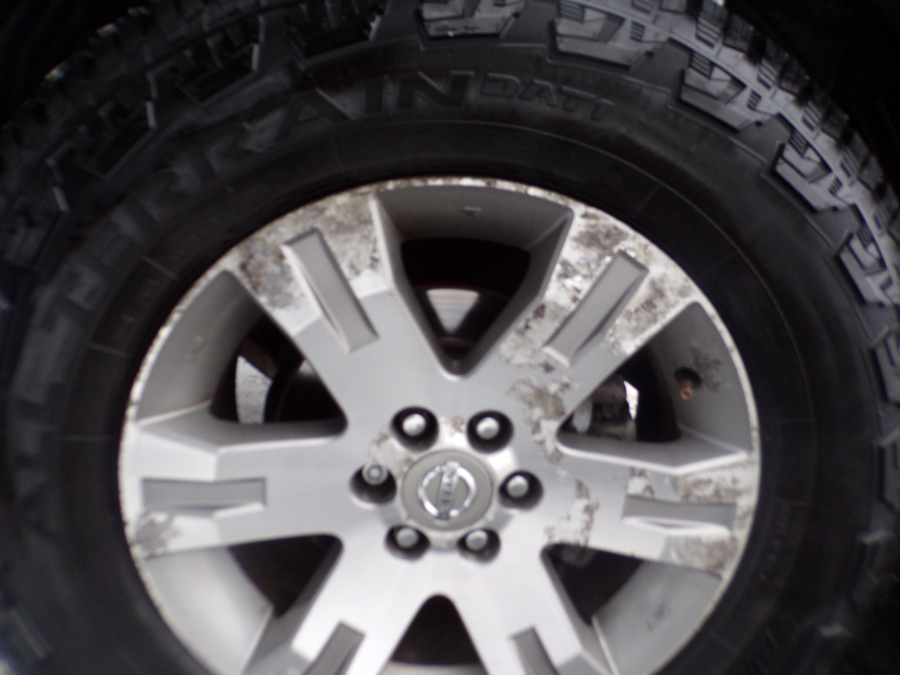 Nissan Pathfinder LE 4WD 2010