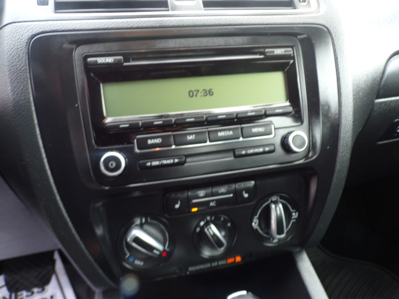 Volkswagen Jetta SE 2011