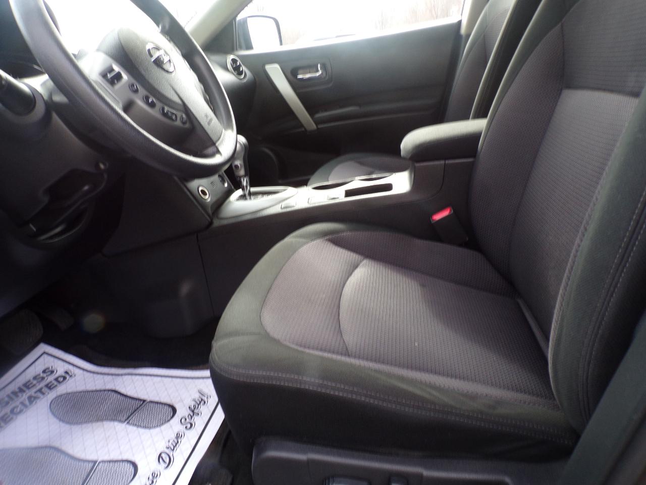 Nissan Rogue SV AWD 2012