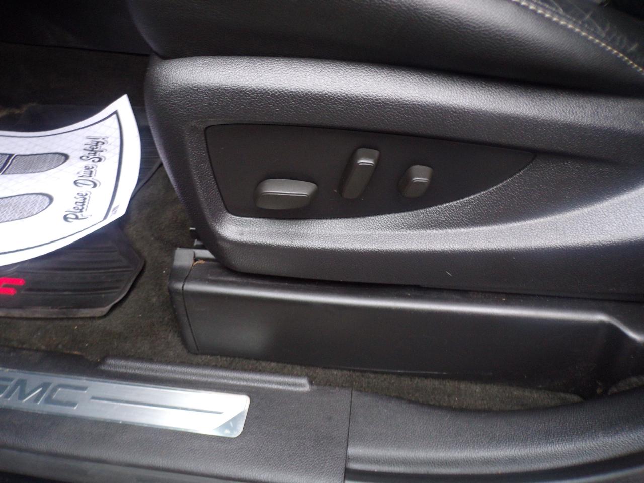 GMC Yukon SLT 4WD 2015