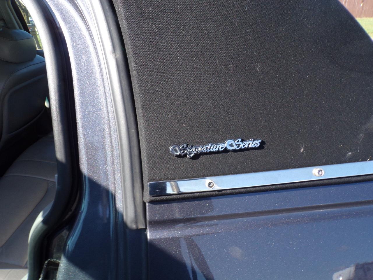 Lincoln Town Car Signature 2001