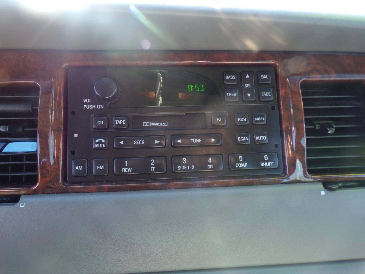 Lincoln Town Car Signature 2001