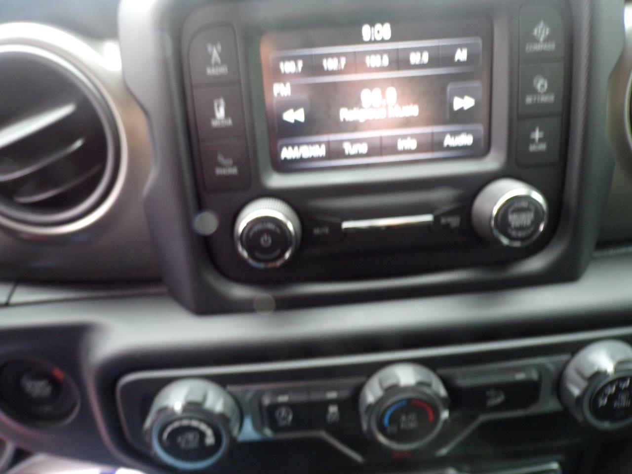 Jeep Wrangler Unlimited Sport 2018