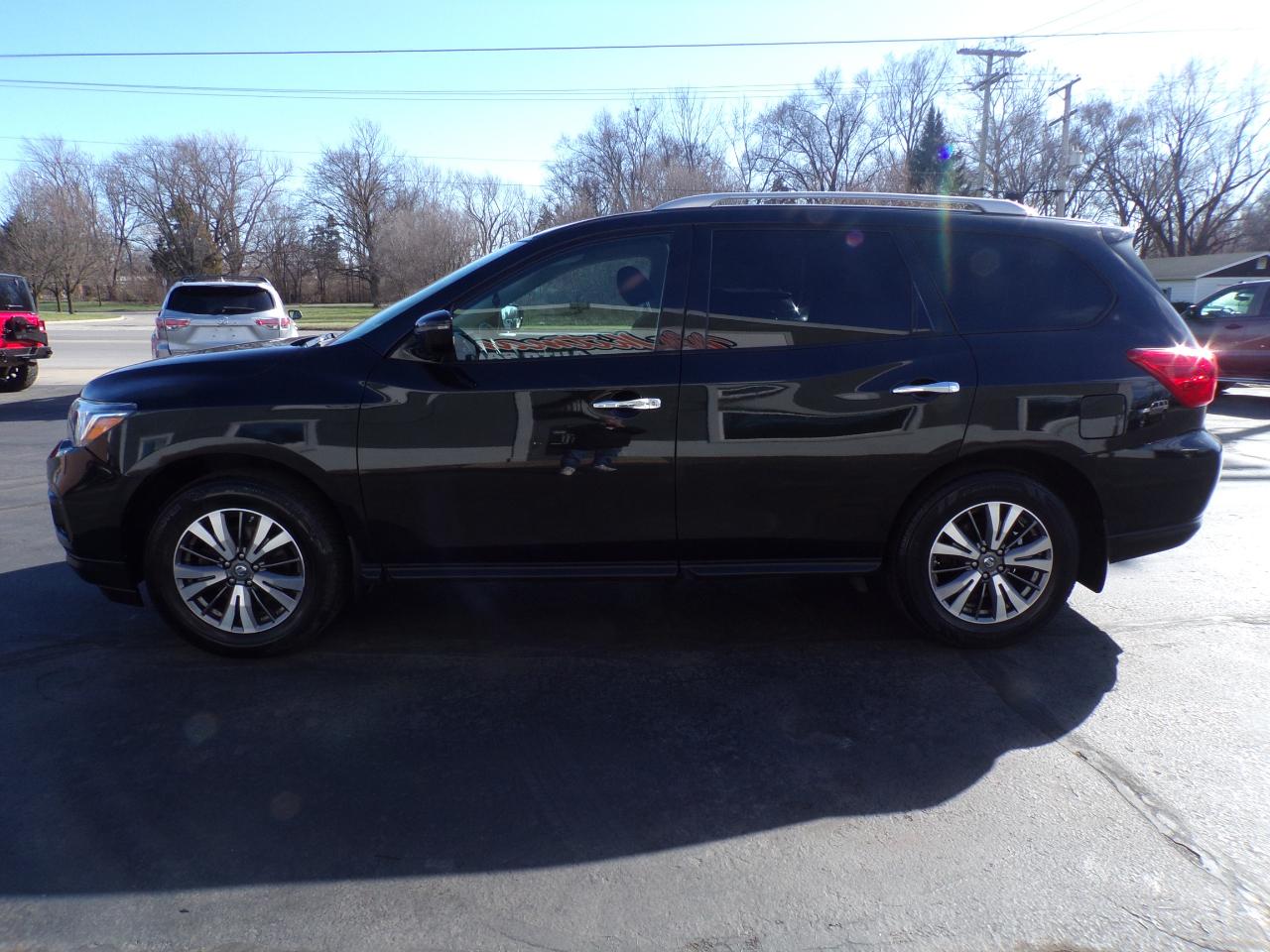 Nissan Pathfinder Platinum 4WD 2017