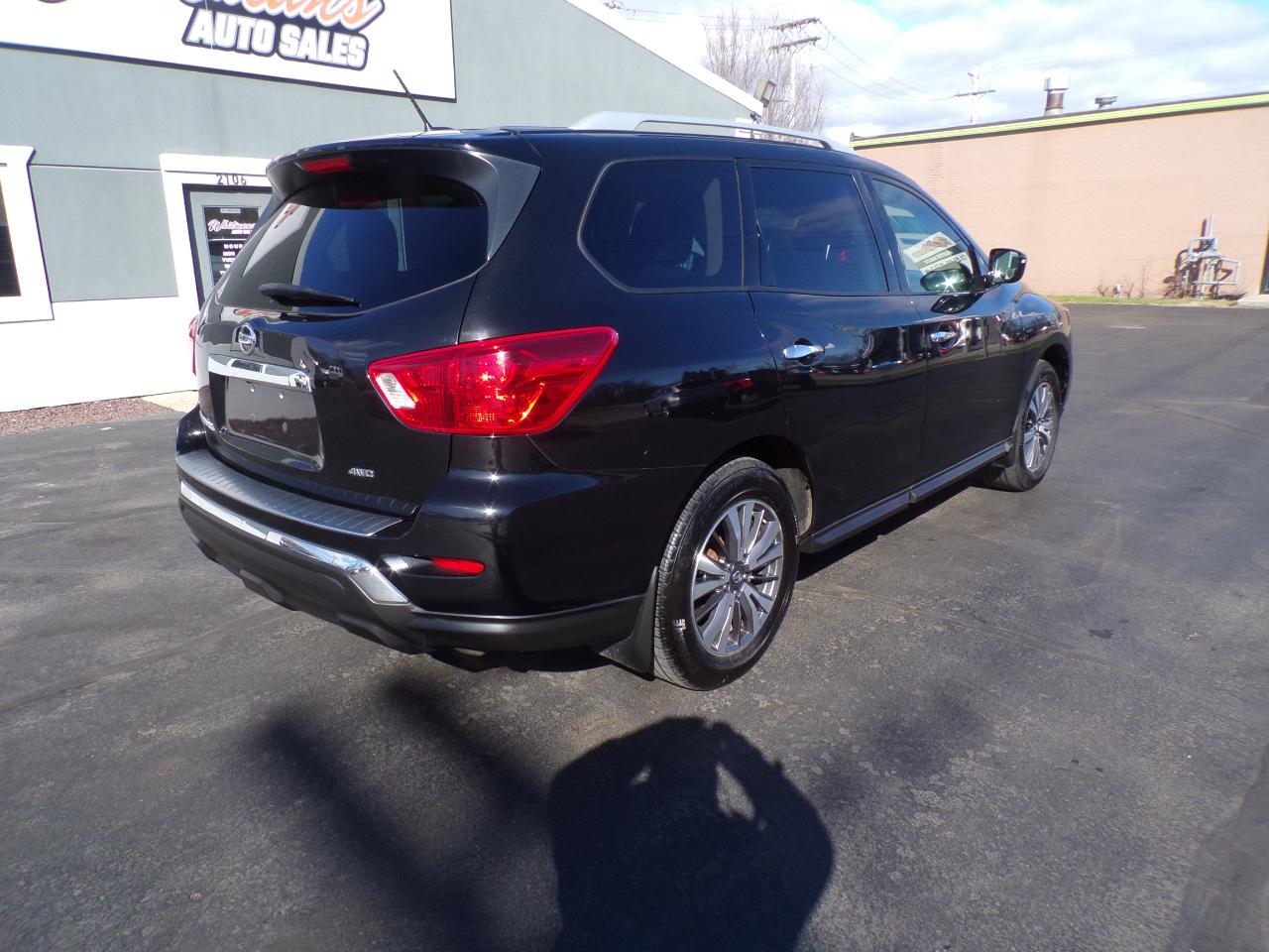 Nissan Pathfinder Platinum 4WD 2017