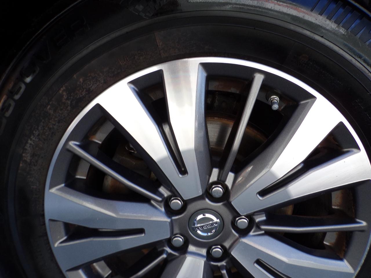 Nissan Pathfinder Platinum 4WD 2017