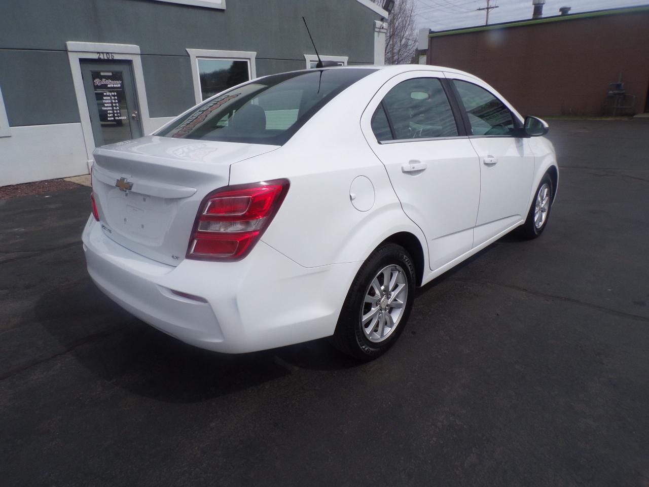 Chevrolet Sonic LT Auto Sedan 2017