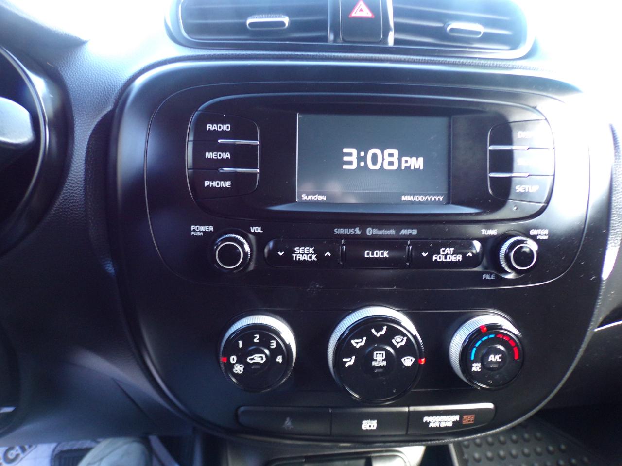 Kia Soul + w/Signature 2.0 Special Edition 2016