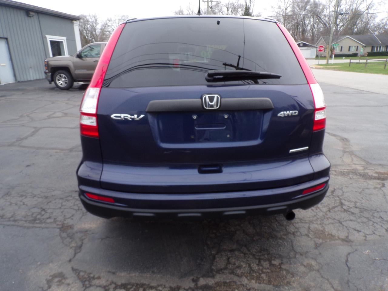 Honda CR-V SE 4WD 5-Speed AT 2011