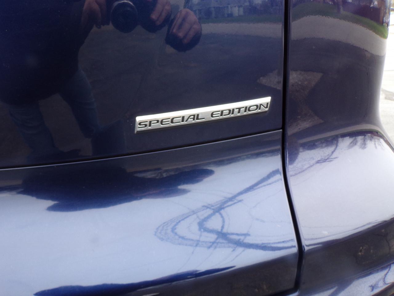 Honda CR-V SE 4WD 5-Speed AT 2011