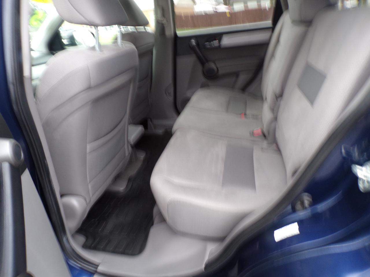 Honda CR-V SE 4WD 5-Speed AT 2011