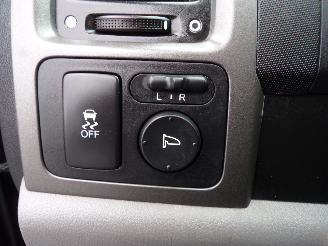 Honda CR-V SE 4WD 5-Speed AT 2011