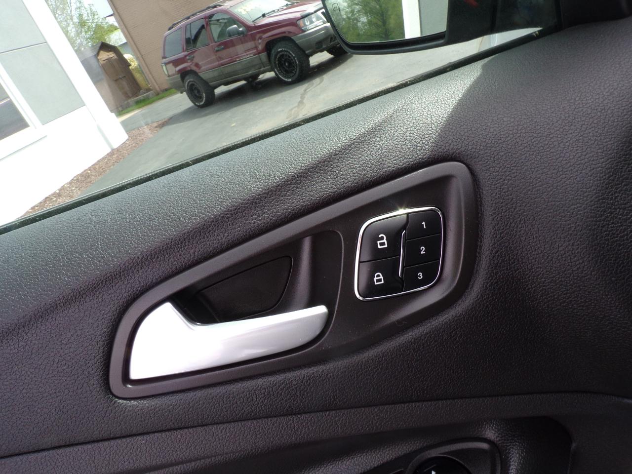 Ford Escape SEL 4WD 2013