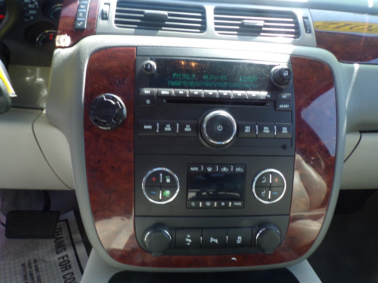 Chevrolet Silverado 1500 LTZ Crew Cab 4WD 2012