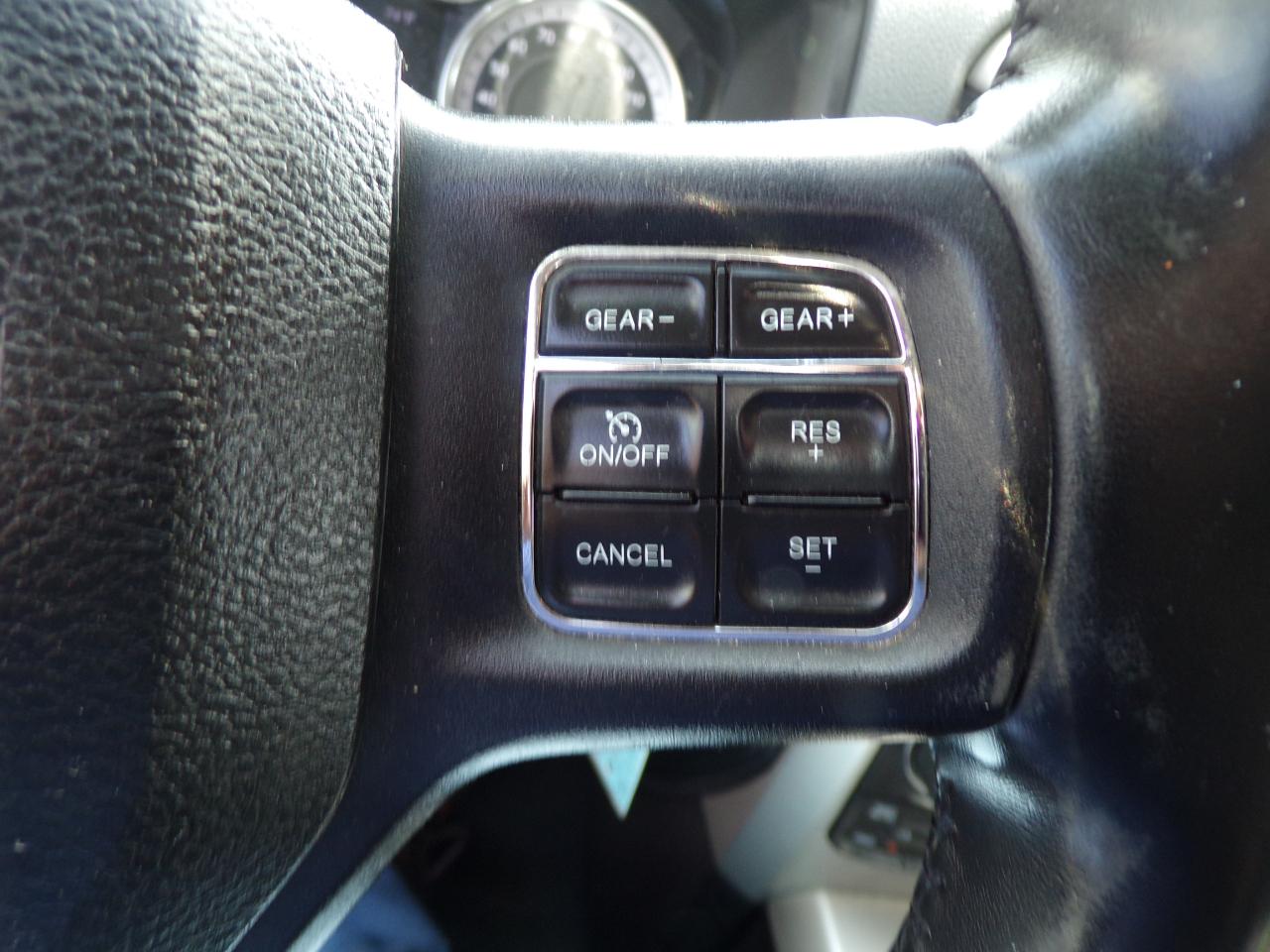 RAM 1500 SLT Quad Cab 4WD 2014