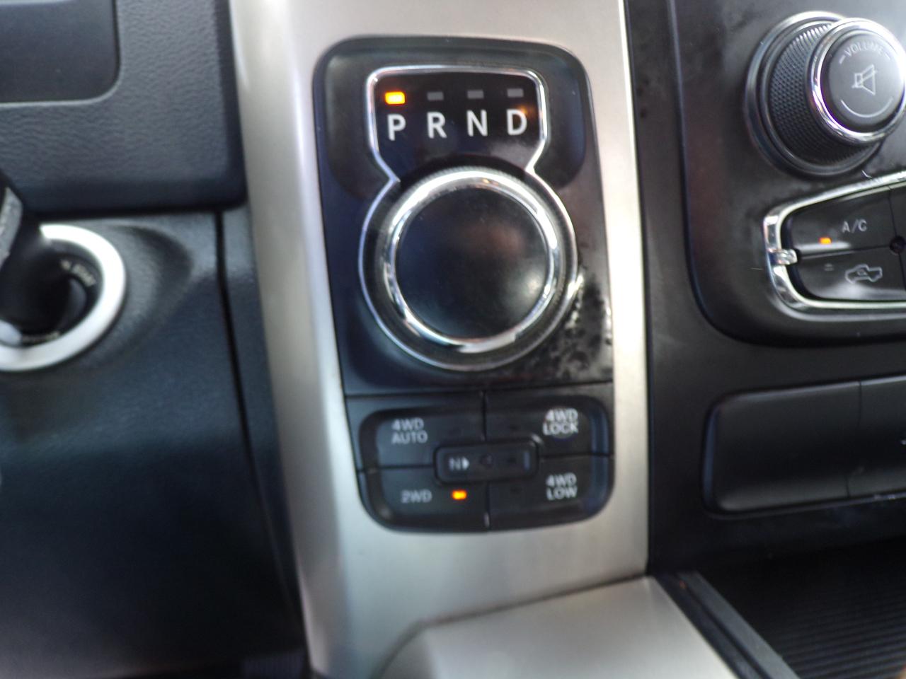 RAM 1500 SLT Quad Cab 4WD 2014