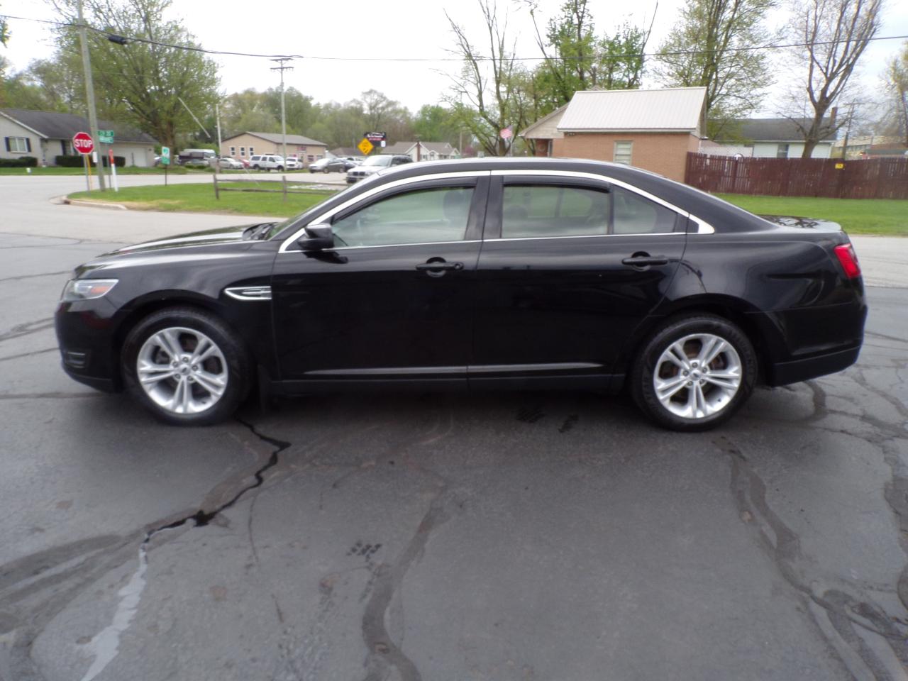 Ford Taurus SEL FWD 2016