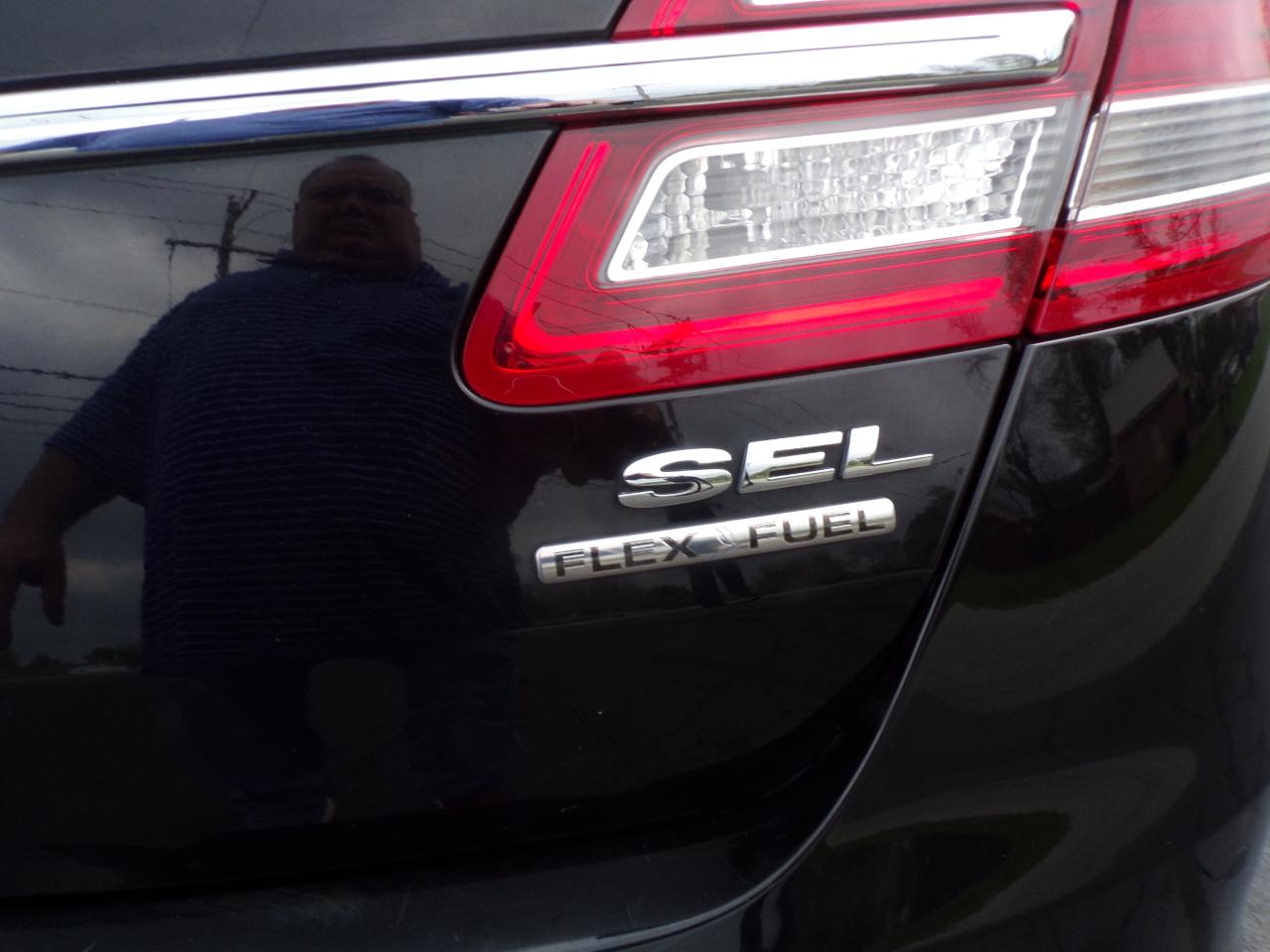 Ford Taurus SEL FWD 2016