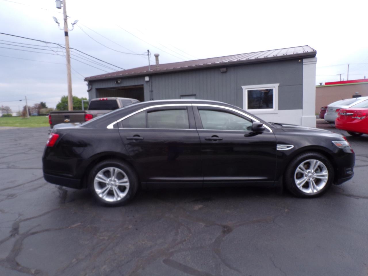 Ford Taurus SEL FWD 2016