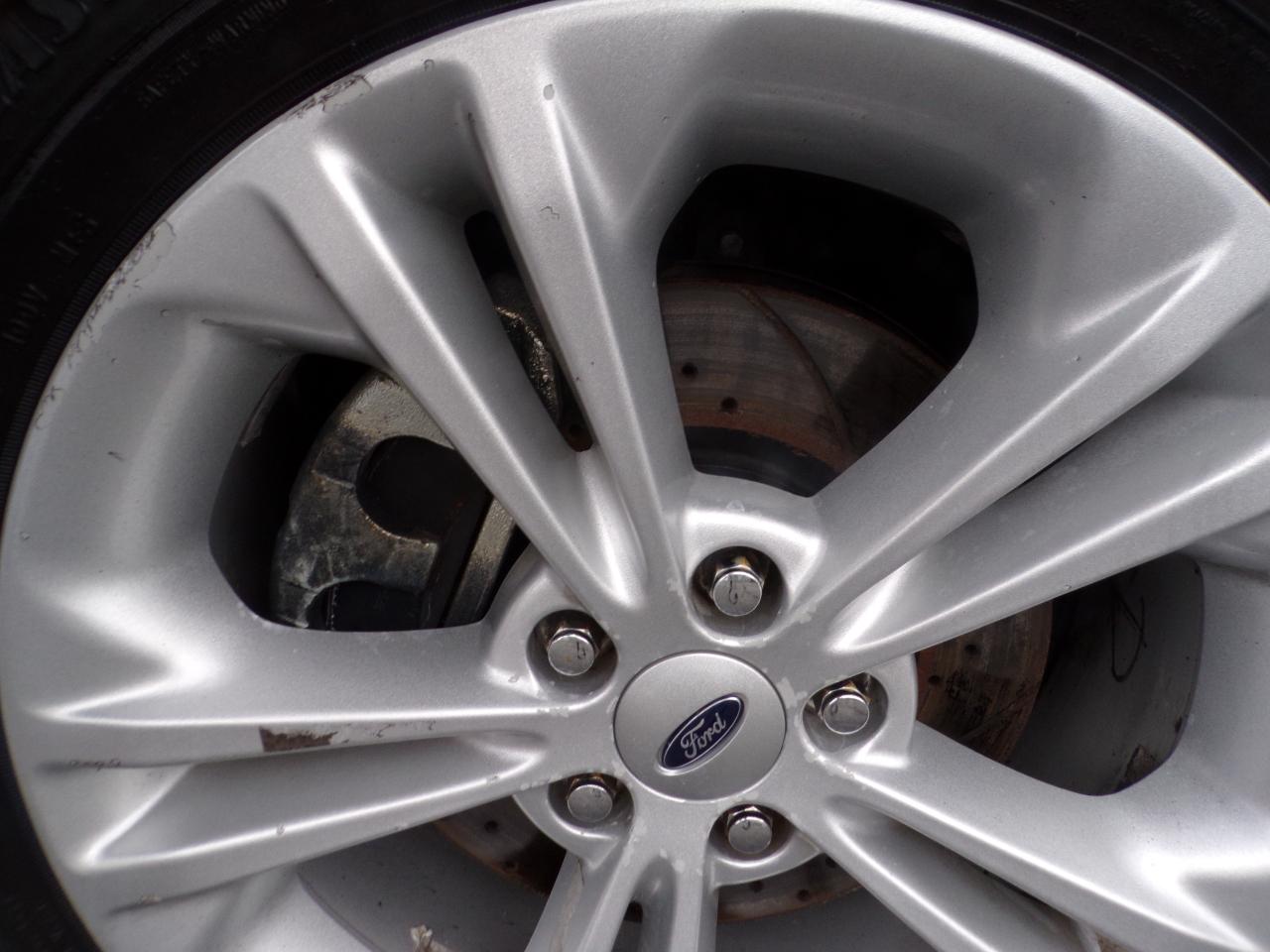 Ford Taurus SEL FWD 2016