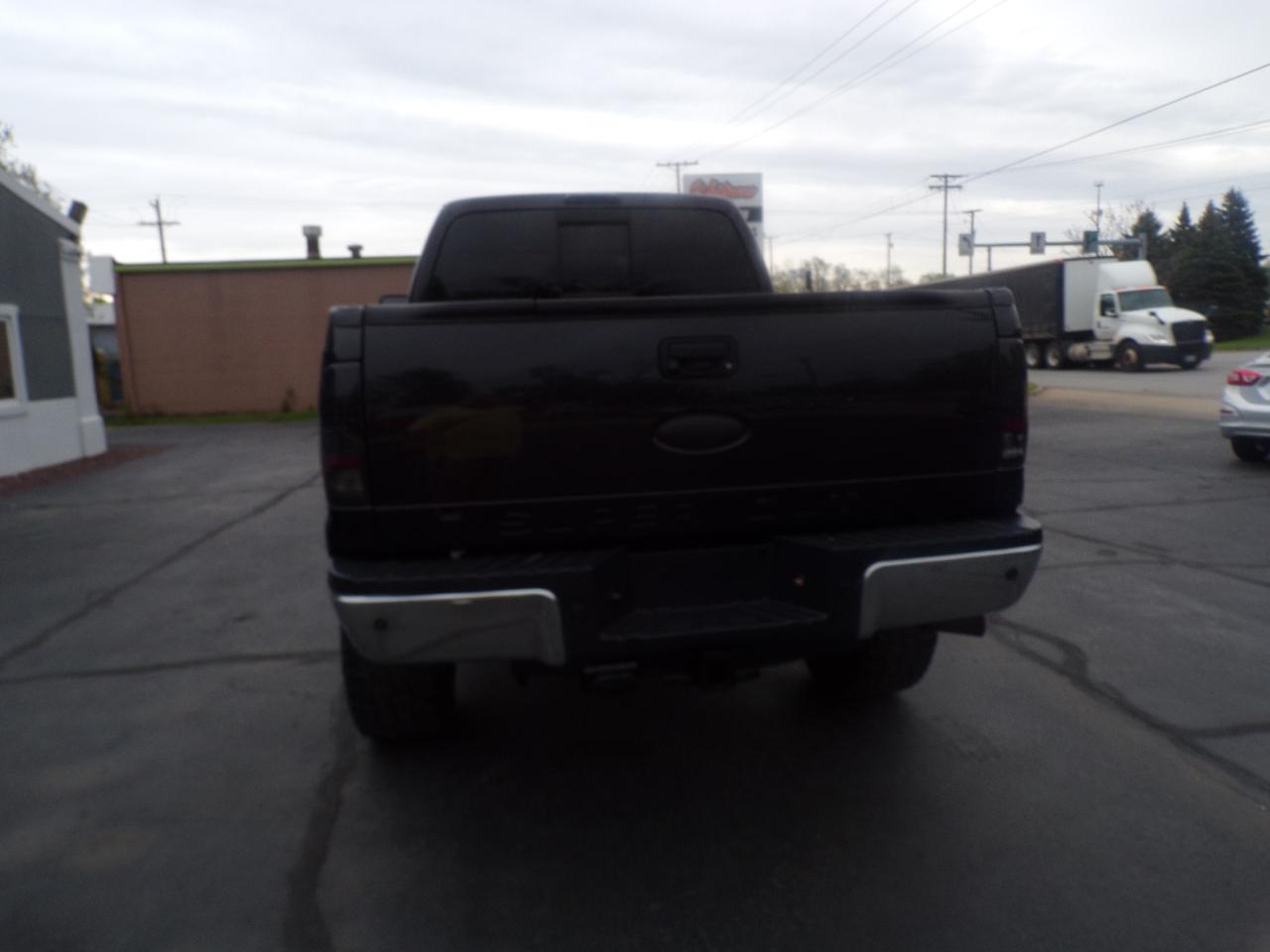 Ford F-250 SD Lariat Crew Cab Short Bed 4WD 2011