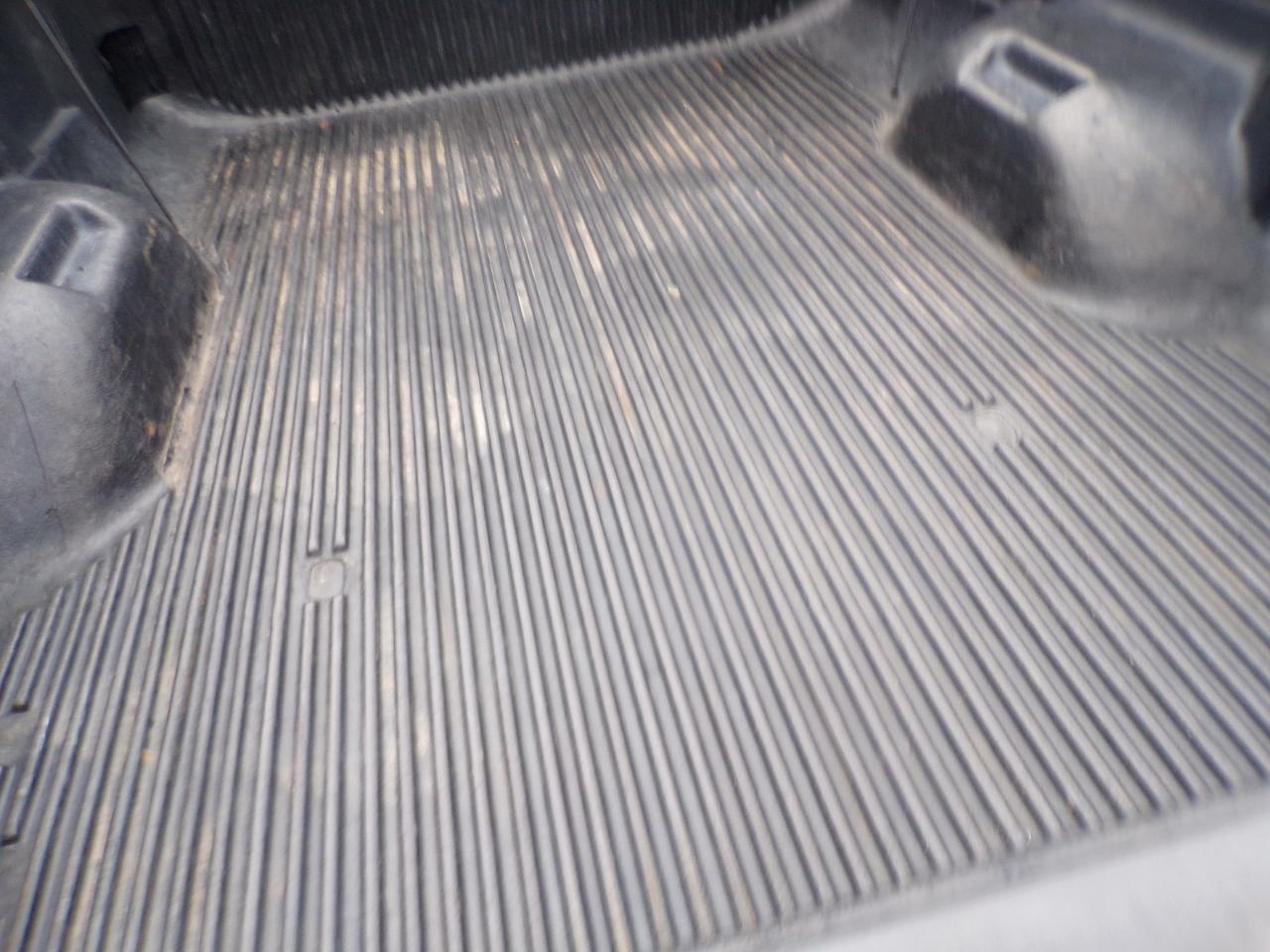 Ford F-250 SD Lariat Crew Cab Short Bed 4WD 2011