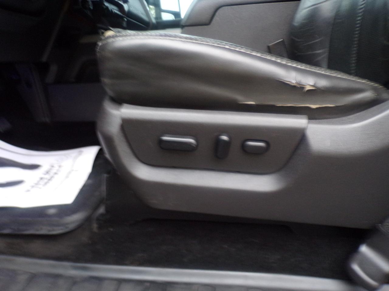 Ford F-250 SD Lariat Crew Cab Short Bed 4WD 2011