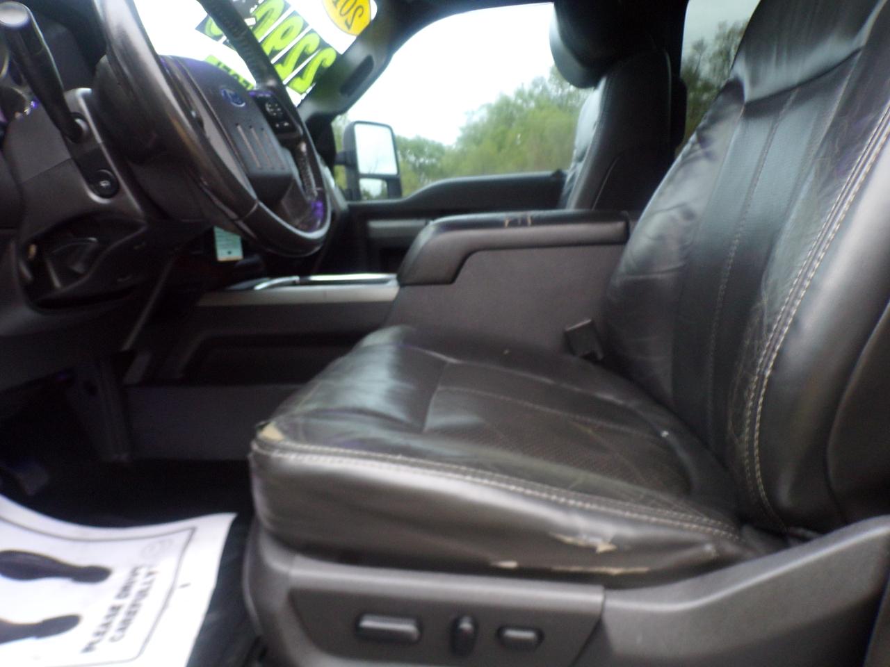 Ford F-250 SD Lariat Crew Cab Short Bed 4WD 2011