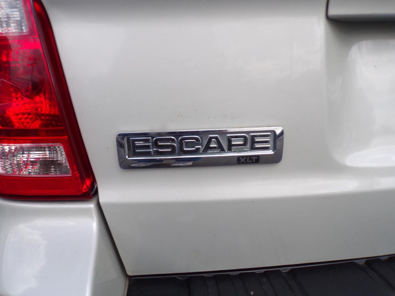 Ford Escape XLT 4WD I4 2009