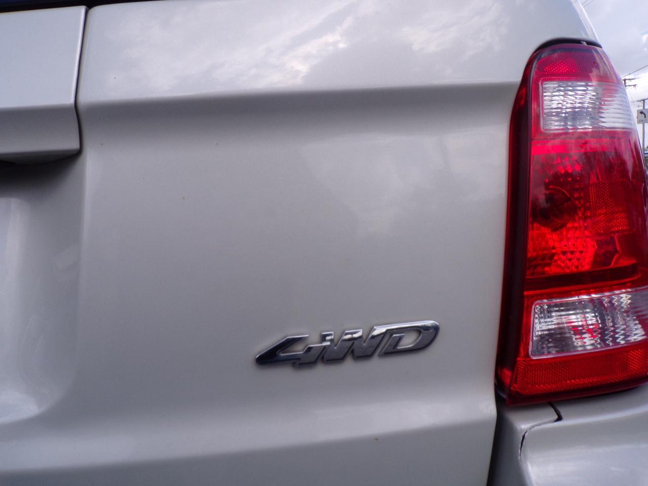 Ford Escape XLT 4WD I4 2009
