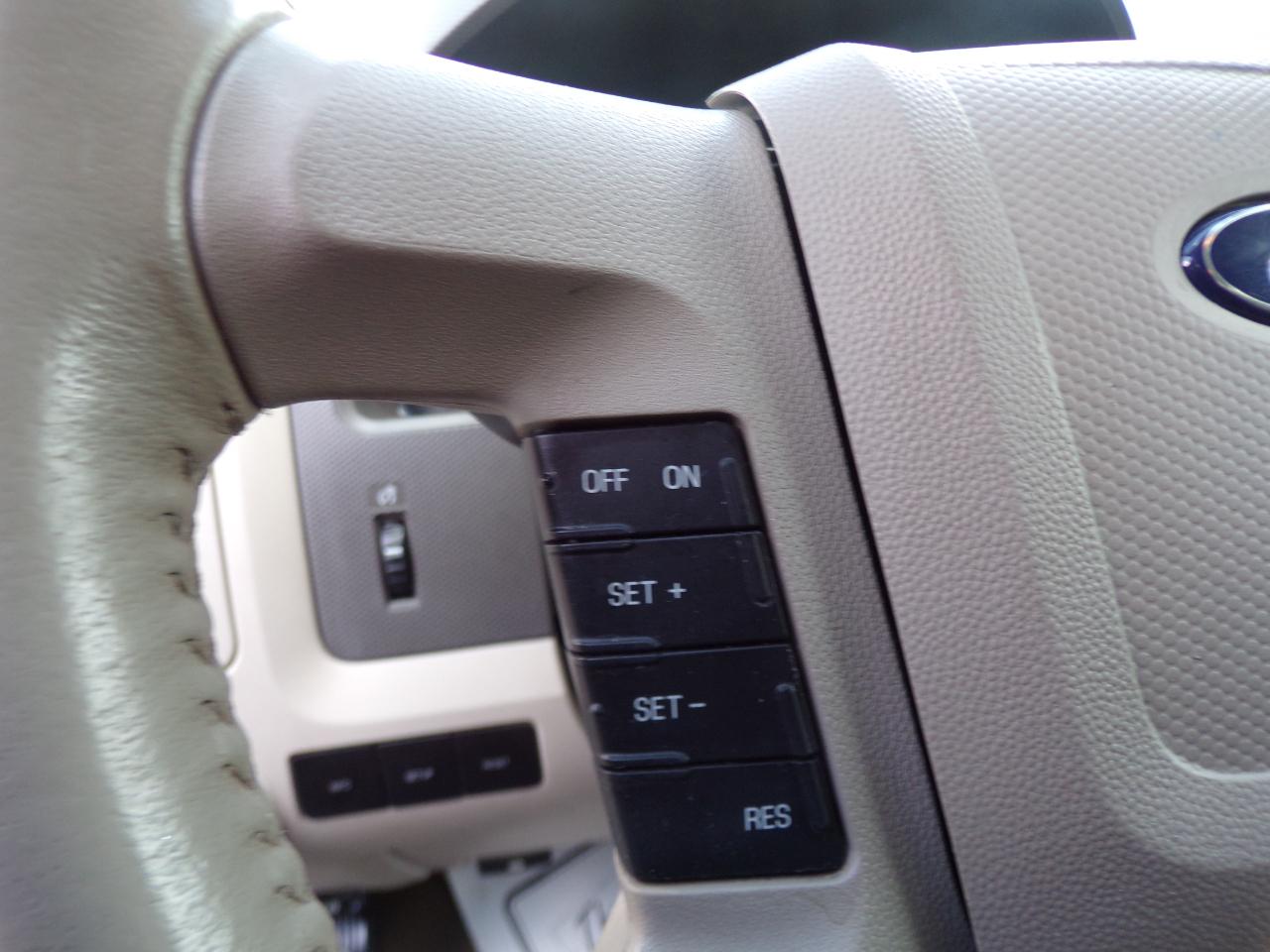 Ford Escape XLT 4WD I4 2009