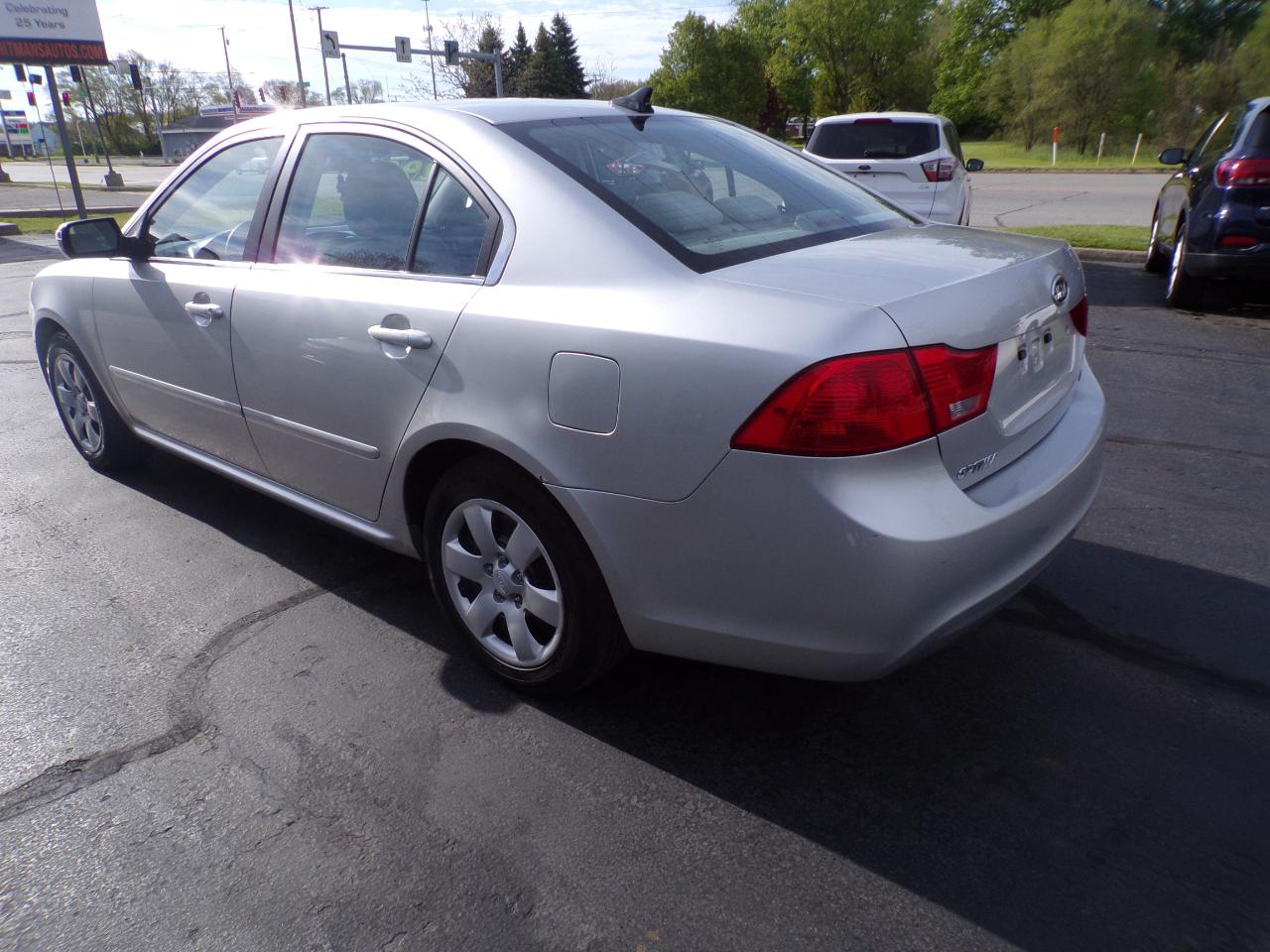 Kia Optima LX 2010
