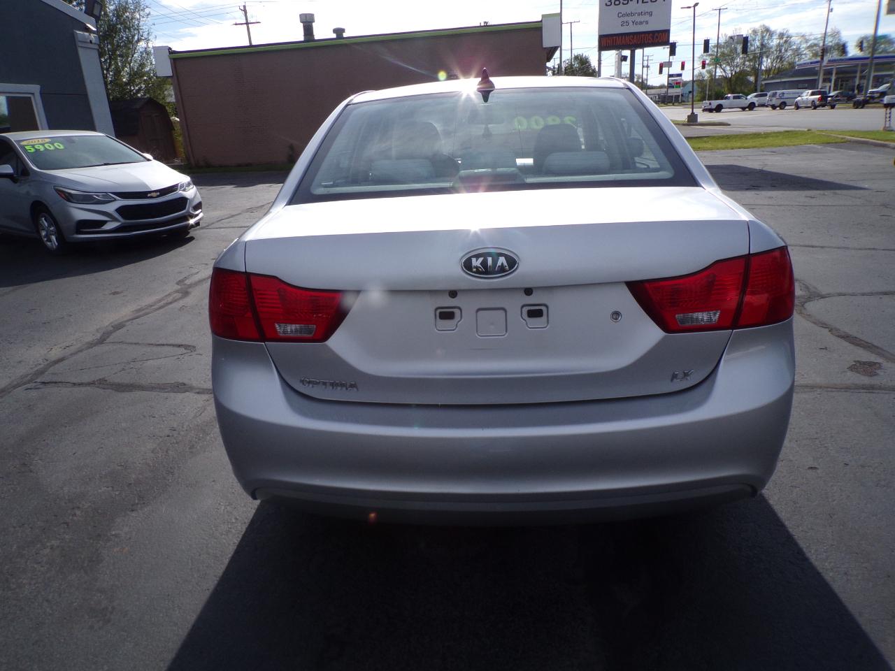 Kia Optima LX 2010