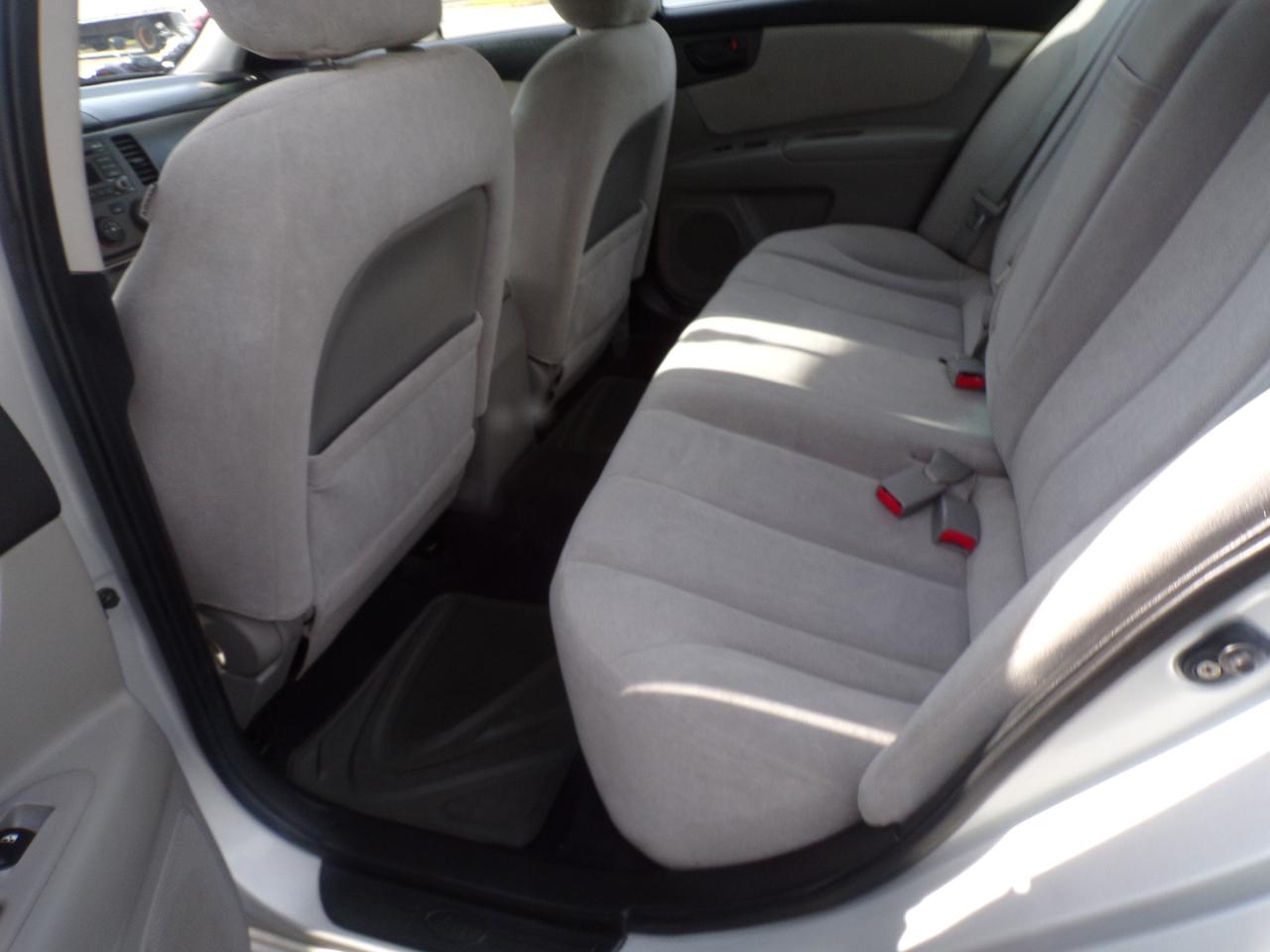 Kia Optima LX 2010
