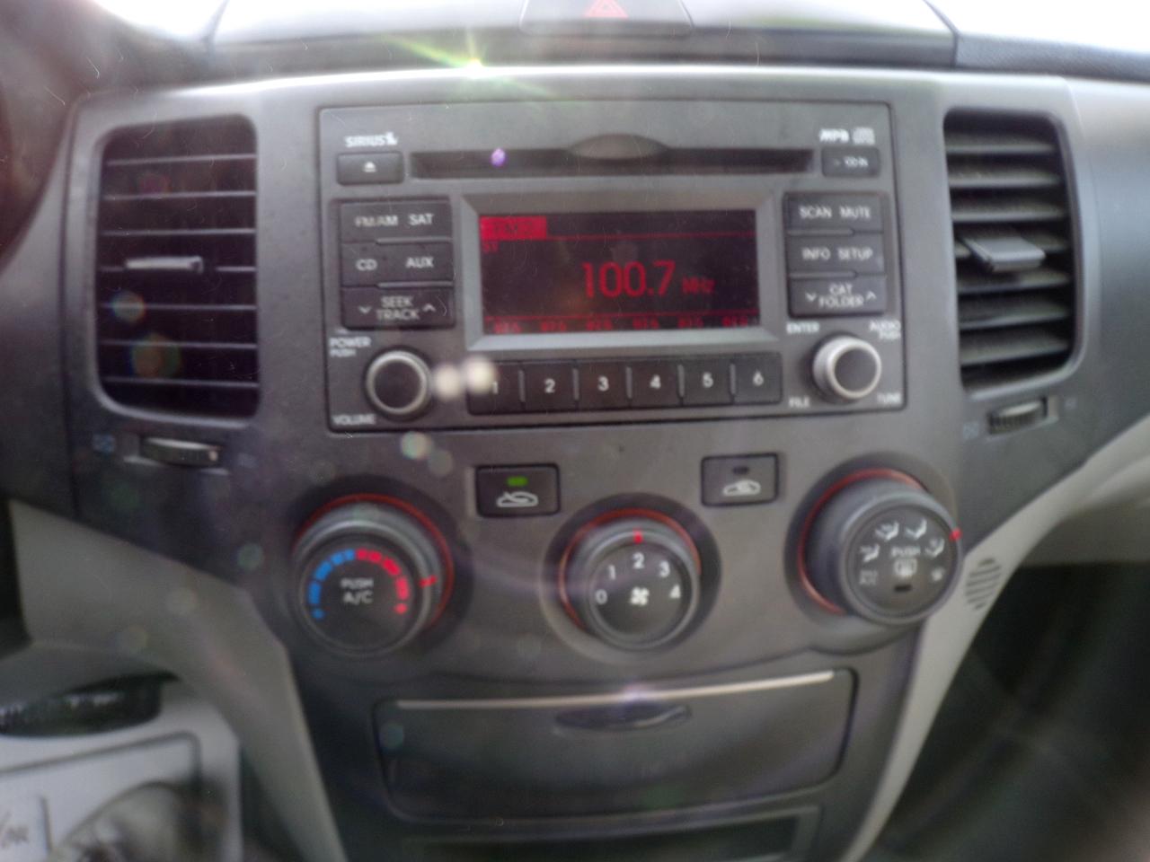 Kia Optima LX 2010