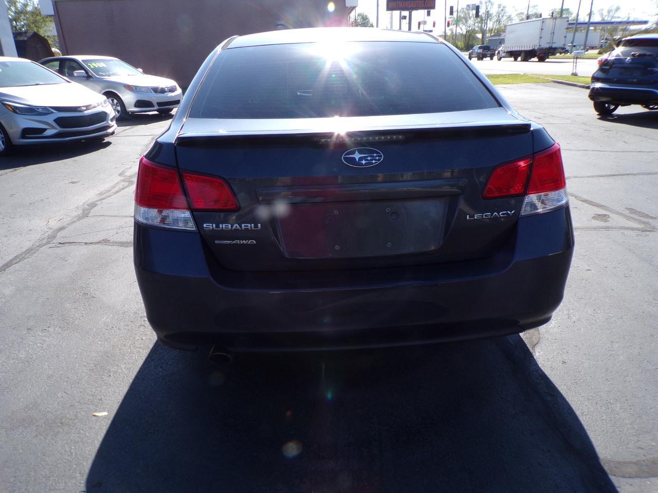 Subaru Legacy 2.5i Premium 2013