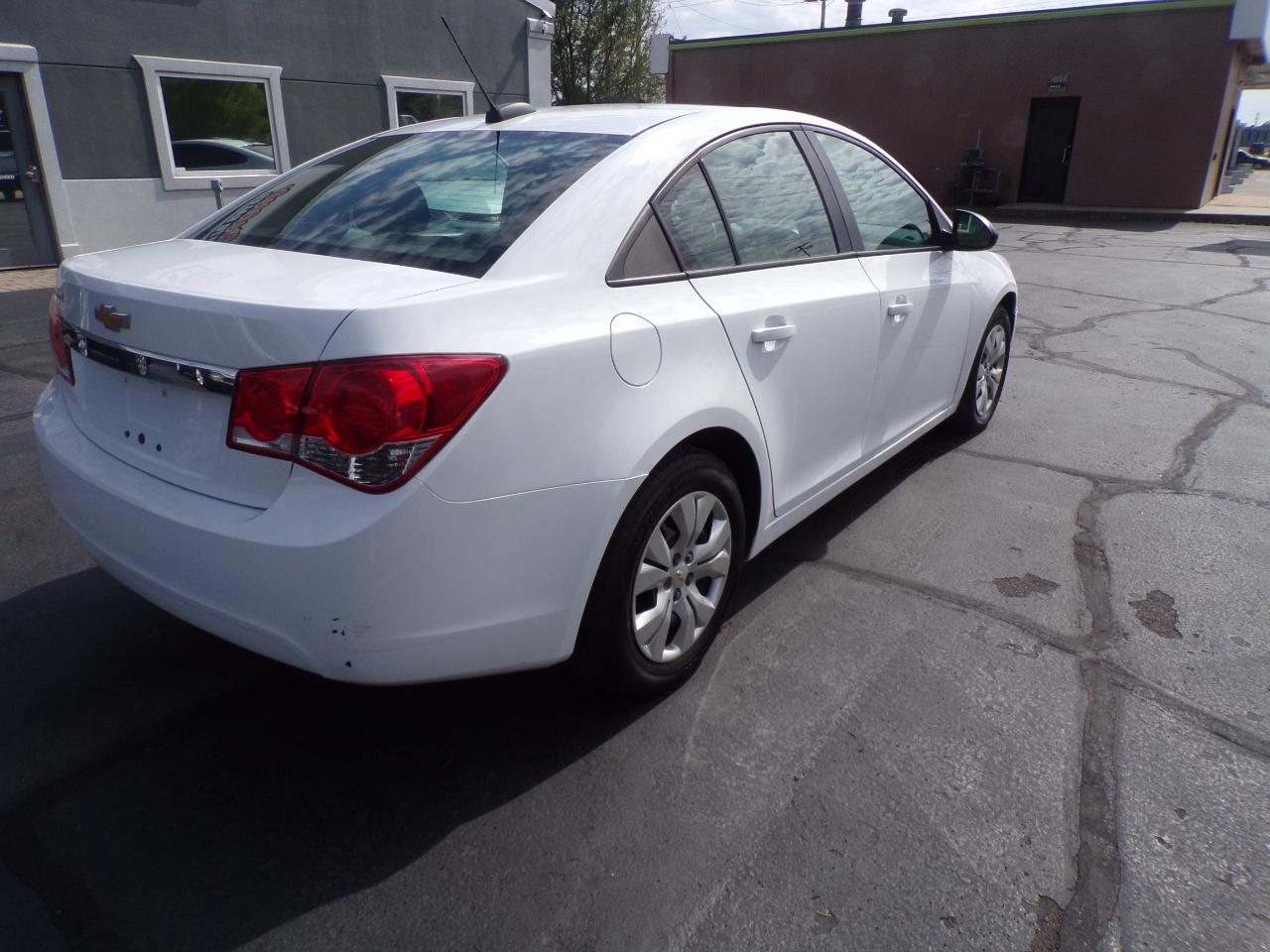 Chevrolet Cruze LS Auto 2015