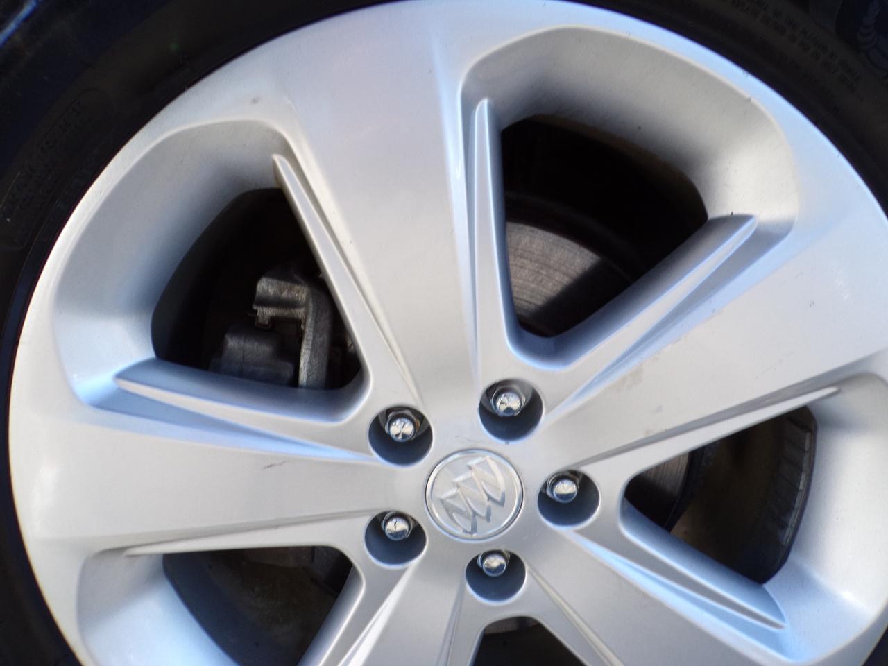 Buick Encore Base FWD 2015