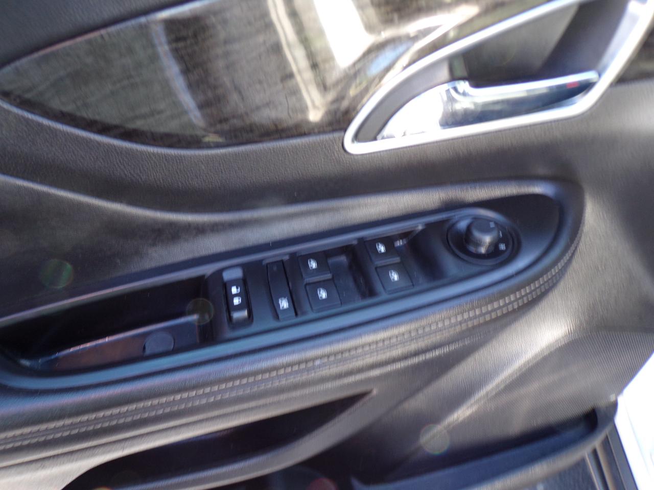 Buick Encore Base FWD 2015