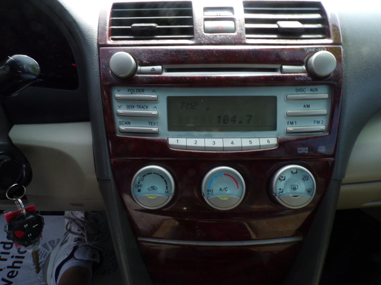 Toyota Camry XLE 5-Spd AT 2009